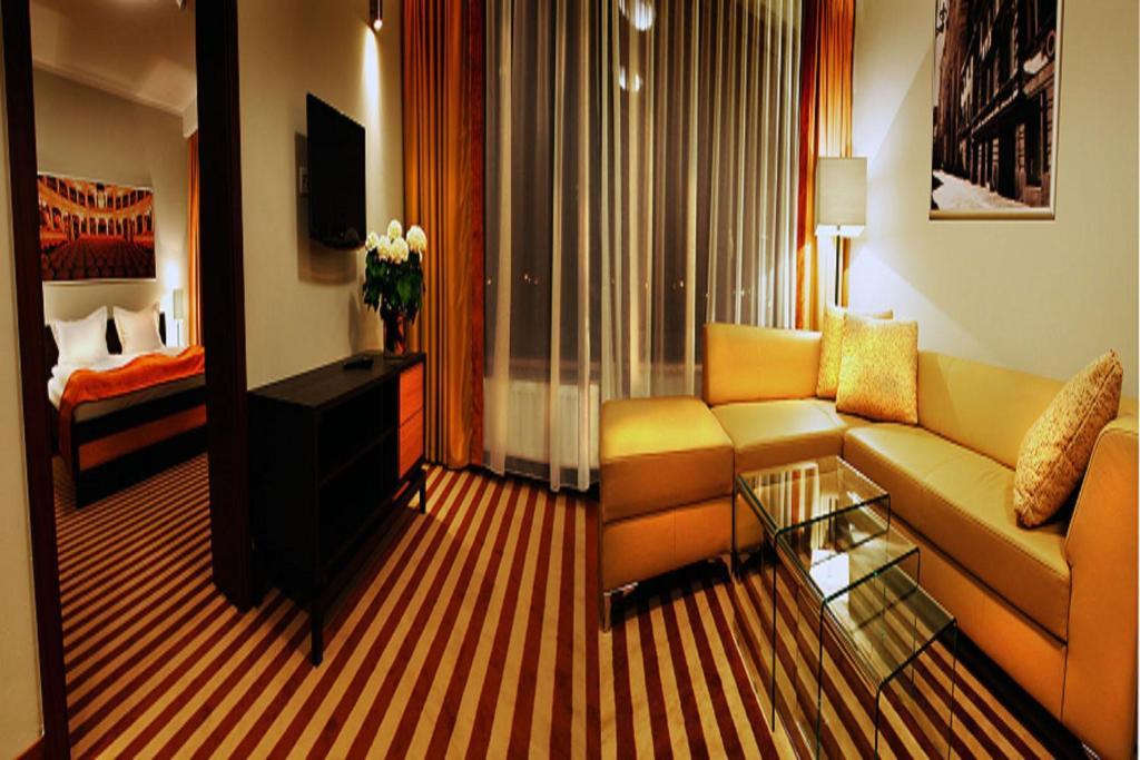 Hotel Poznanski A2 Luboń Habitación foto